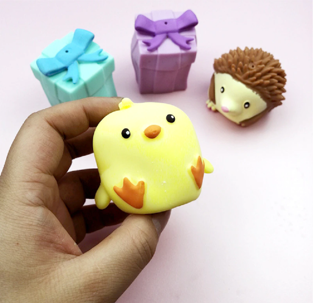 Fidget Toys Flip Gift Box Cute Pet Pinch Animal Silicone Toy Expression - One item with Random