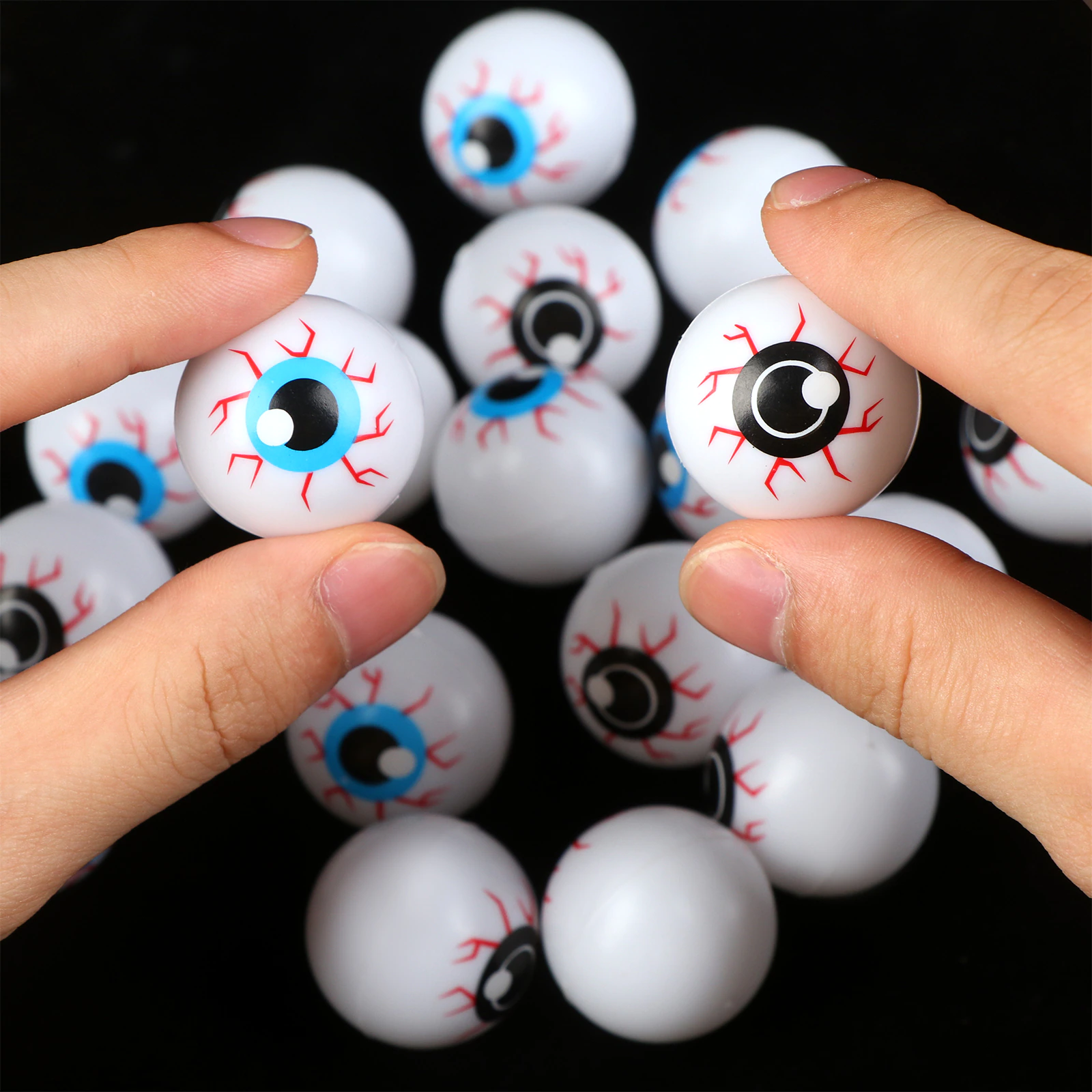 60PCS Plastic Halloween Eyeballs Scary Ping Pong for Cats, Kids Toys Decoration