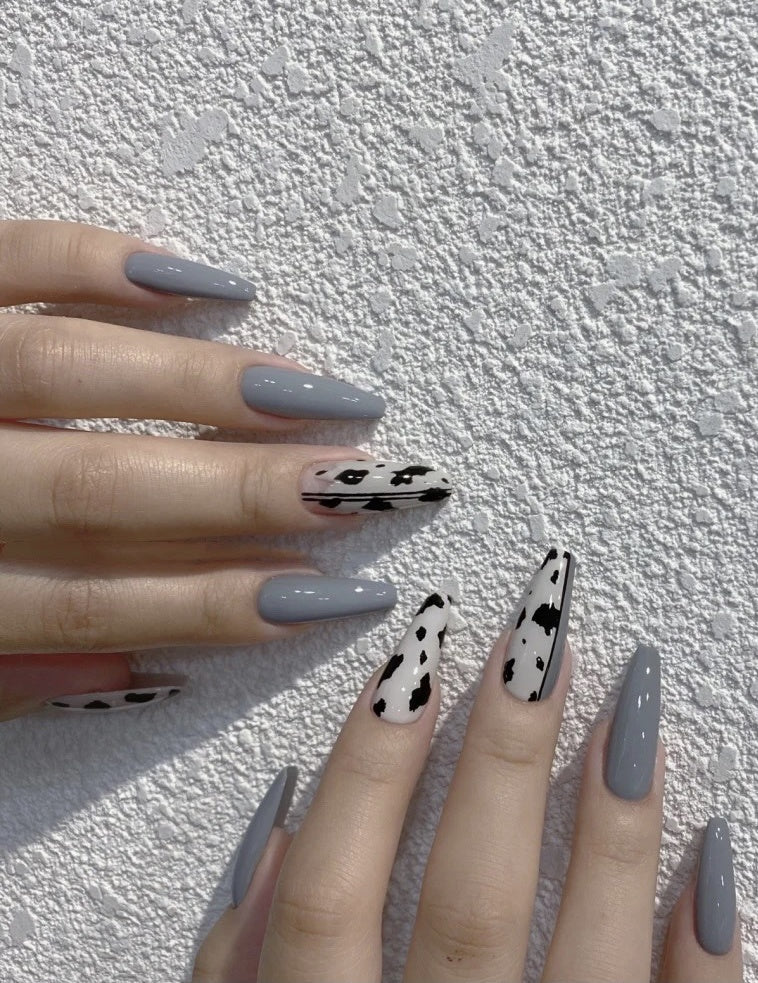 Bright Gray color with mixed leopard prints handmade fake nails/press on nails