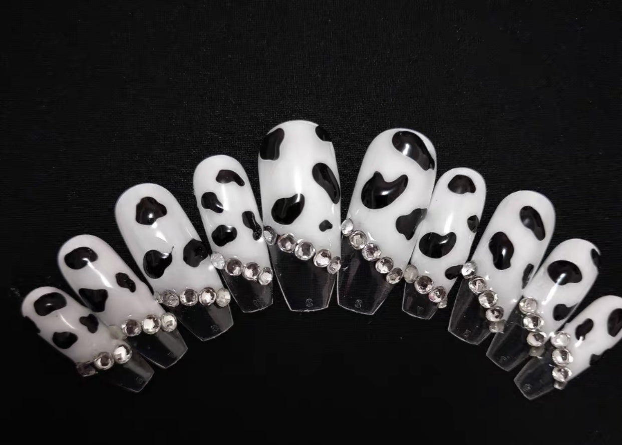 Black Diamond & White Cow Fake nails/Coffin Nails