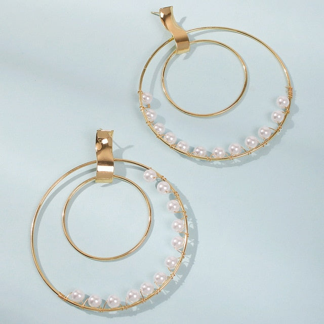 Women Elegant White/Black Simulated Pearls Statement Earrings Big Small Circle Round Metal Gold Hoop Earrings Nightclub Jewelry