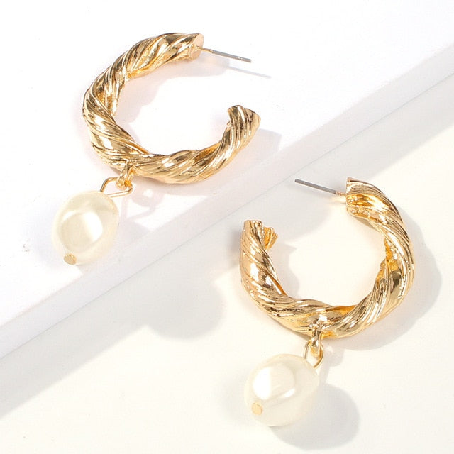 Women Elegant White/Black Simulated Pearls Statement Earrings Big Small Circle Round Metal Gold Hoop Earrings Nightclub Jewelry