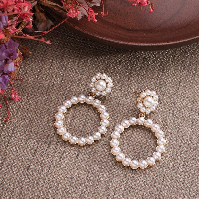 Simple Plain Gold Color Metal Pearl Hoop Earrings Fashion Big Circle Hoops Statement Earrings for Women Party Jewelry