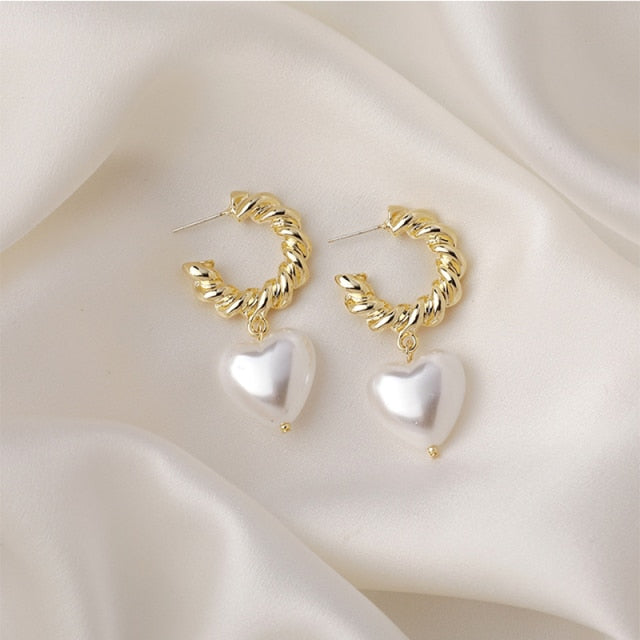 Women Elegant White/Black Simulated Pearls Statement Earrings Big Small Circle Round Metal Gold Hoop Earrings Nightclub Jewelry